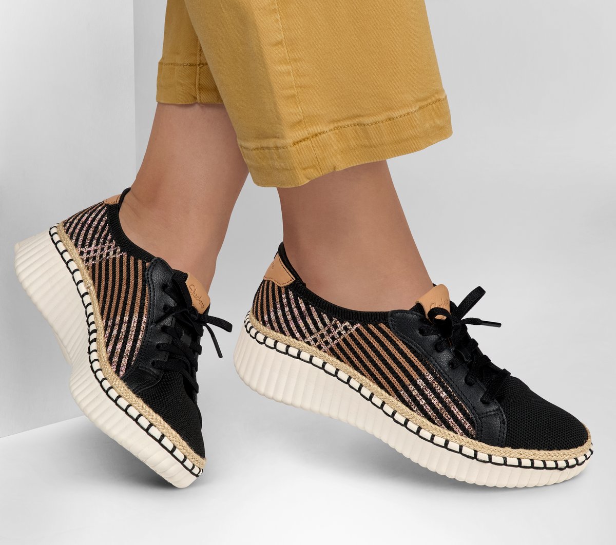 Skechers Sale | Wilshire Blvd - Breezy Stroll